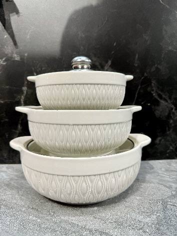 White Peacock Relief Double-Handle Porcelain Soup Pot Set of 3